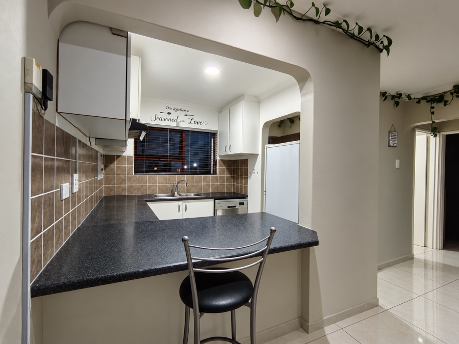 2 Bedroom Property for Sale in Sherwood Eastern Cape